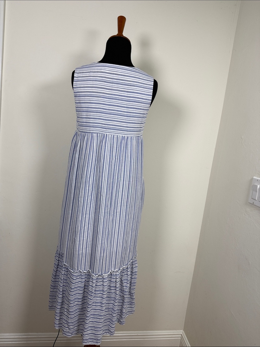GREYLIN Sleeveless Blue and White Striped V-Neck Maxi Dress XS - Picture 6 of 8